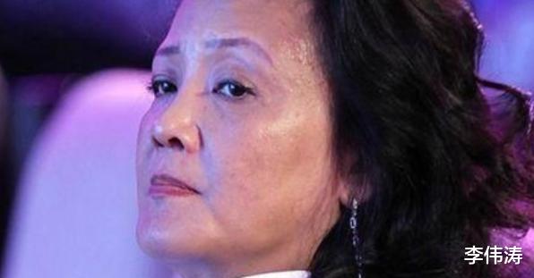 赵丽颖|85花地位变化：赵丽颖靠《半夏》进击实力派，杨幂新剧显老被吐槽