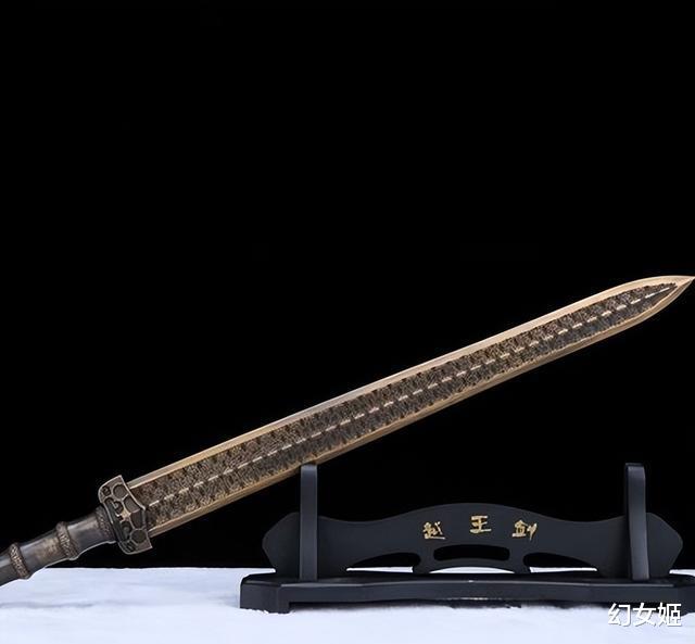 为何古代宝刀能削铁如泥，科技进步后，现在的刀却做不到了？