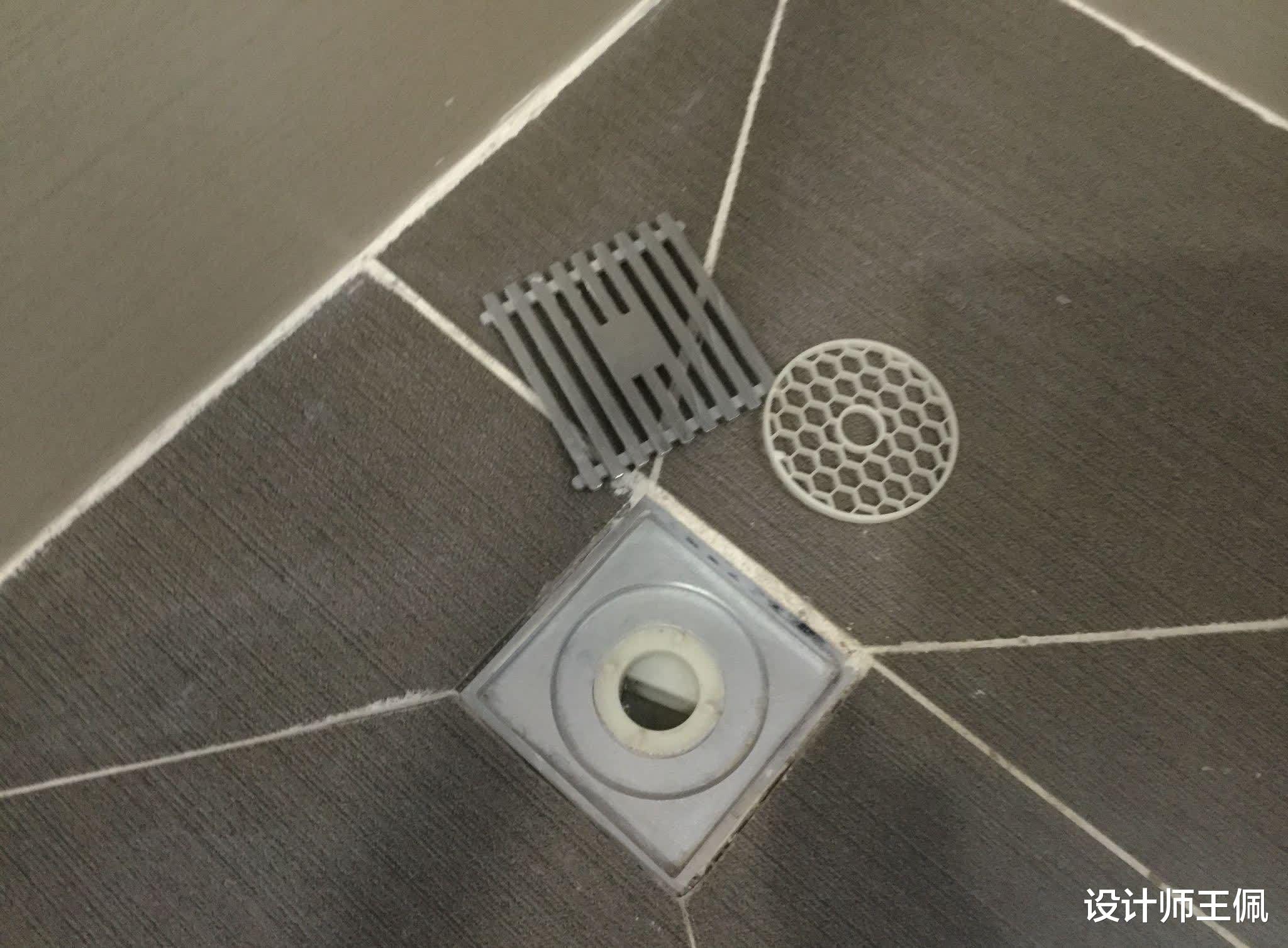 卫生间的斜坡排水早过时了,聪明的人都会这样做,你还不知道吗?