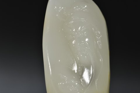 翡翠|和田玉籽料原石雕关公把件