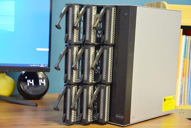 收音机|轻松管理企业数据，明星产品铁威马T9-423成中小企业数据储存首选