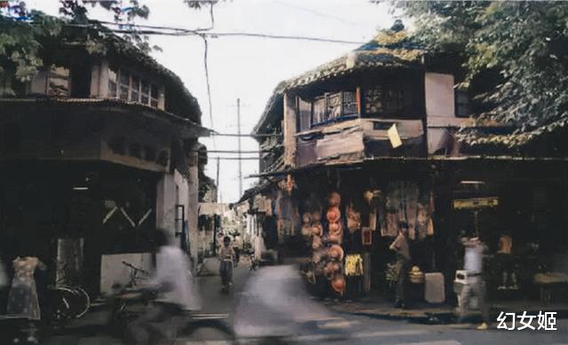 老照片：80年代的江苏扬州，老东站、琼华大厦、无灯巷、二十四桥