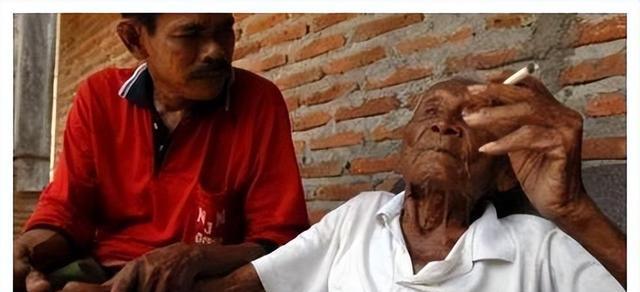 被时间遗忘的印尼老人,146岁时断食结束生命:“我实在活够了”