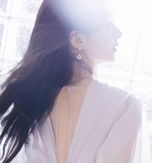 赵丽颖|赵丽颖《与凤行》吊威亚视频曝光,林更新叉腰,网友:弥补遗憾