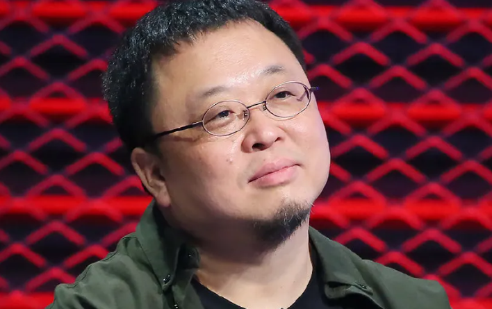 电子商务|创业就服罗永浩!深夜宣布退网,埋头开启AR创业,这次胜算几何?