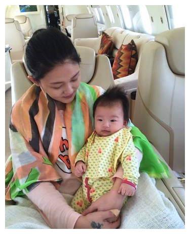 化妆 “梅开二度”大S：曾与具俊晔秘恋，后遭其抛弃，为何又吃回头草