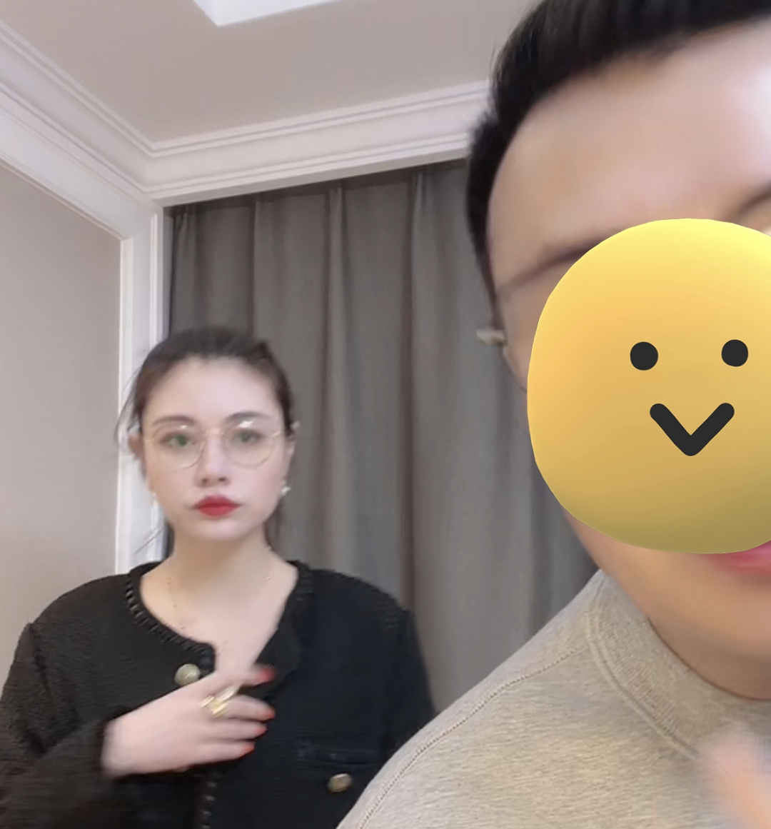 葛荟婕|汪峰前妻葛荟婕开直播,说不清话被质疑喝酒不正常,还与网友互怼