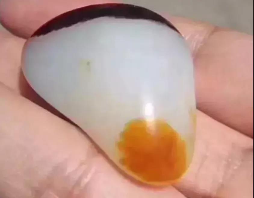 和田玉籽料|除了羊脂玉，还有哪些“和田料”价值高到起飞？