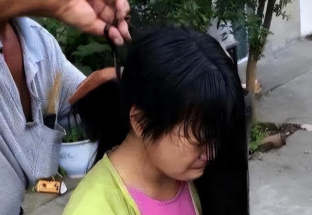 发型 初中生发型标准公布，男生看着清清爽爽，女生发型有“亿点点”丑