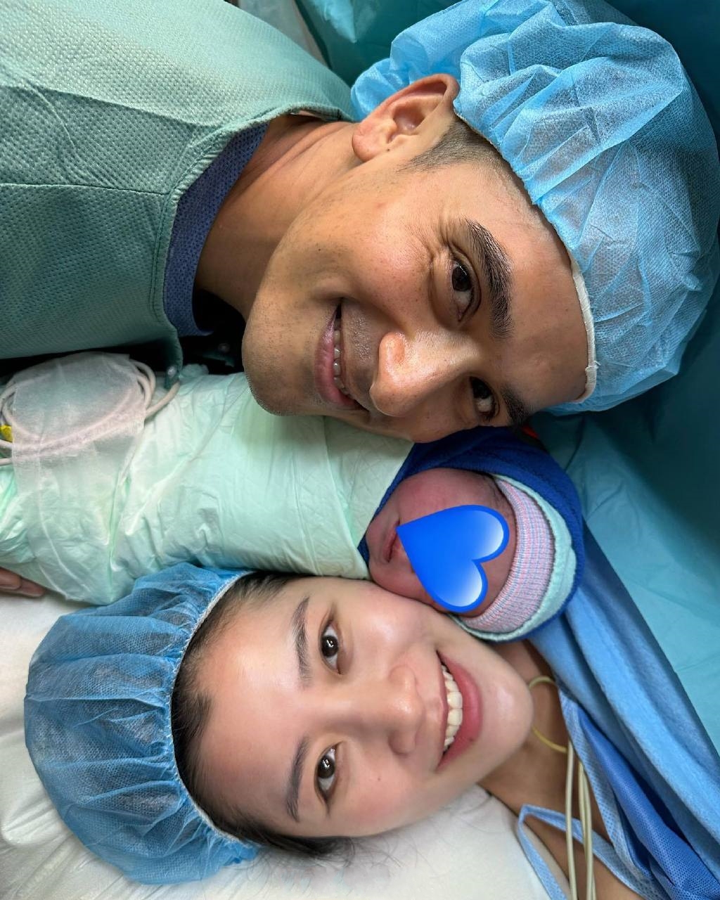 刘德华|刘德华小姨子首晒产房照，素颜出镜恢复超好，与老公甜蜜互视