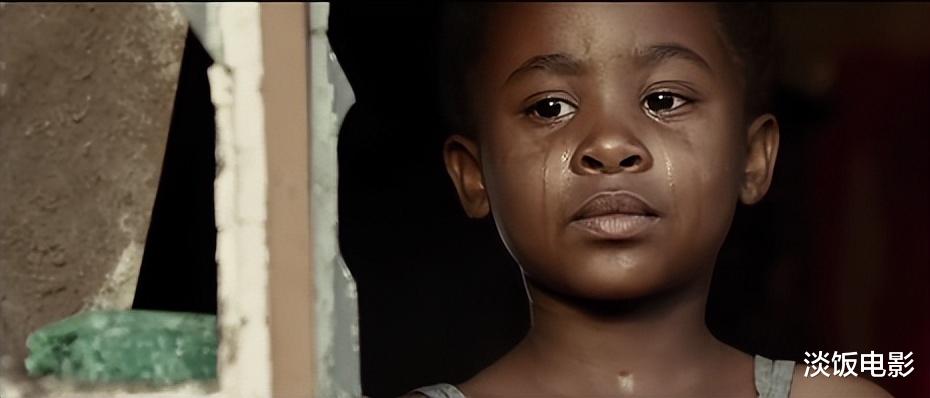 香格里拉|半个足球场大的小岛住着上千人，岛上人不愿搬，外面的人想住进去