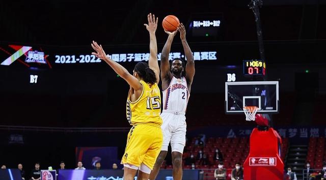 上海拒绝与辽篮交易,冯莱即将联手布莱德索