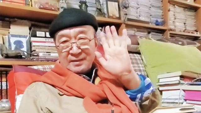 李保田|75岁老戏骨李保田近况！书房中摆满书籍，杂乱不堪却充满书香气