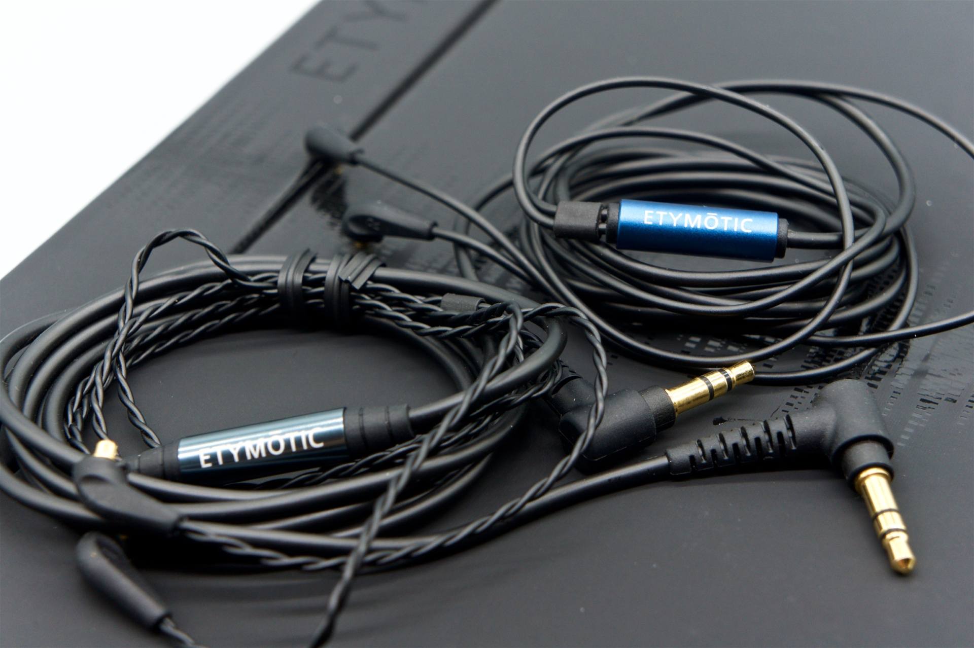 耳机|小四恒久远,一直是经典!入手蹭听音特美ER4SR