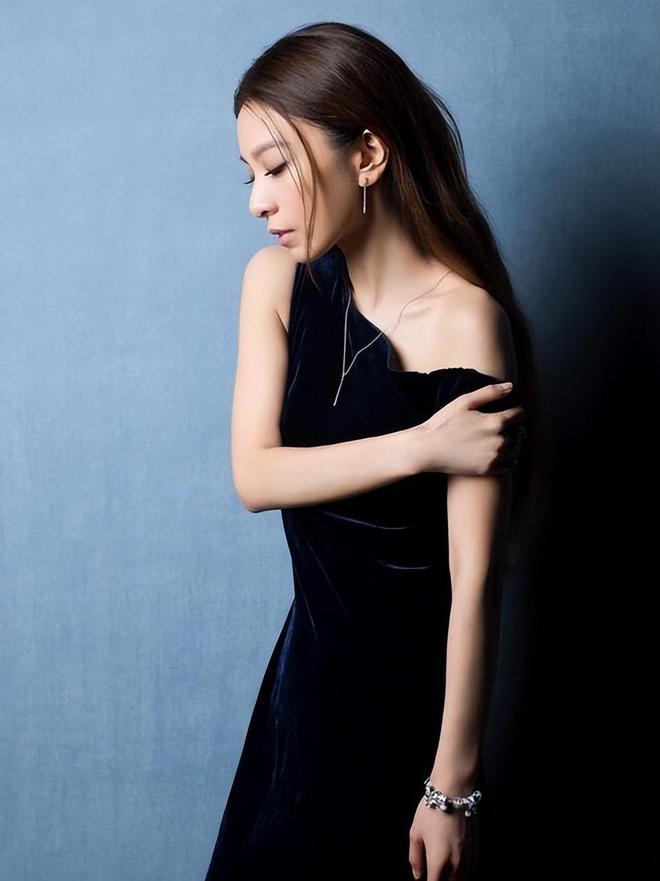 田馥甄|逆风翻盘，央视出手力挺田馥甄，一夜之间将她洗成“爱国者”