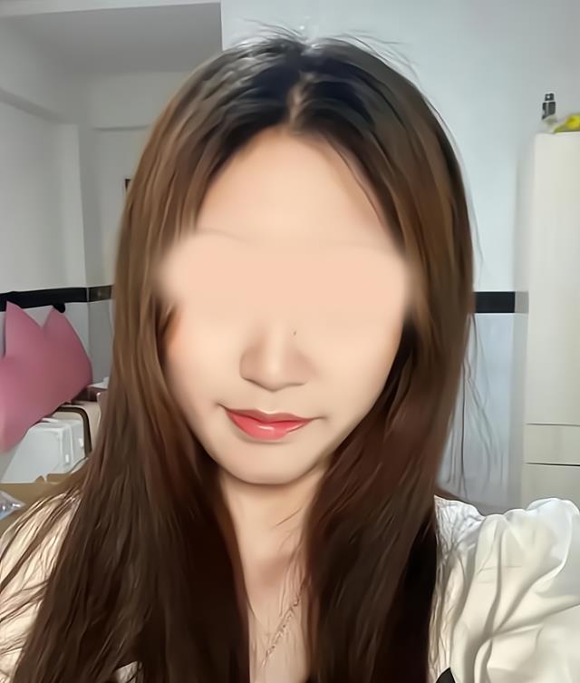 衣着暴露也不该被打!在公厕被打女子母亲发声,男子疑有偷窥前科
