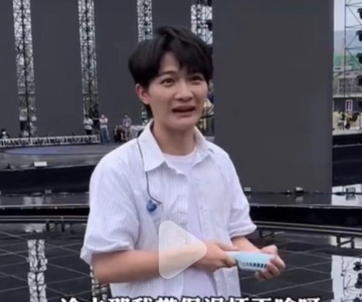 周深|得罪撒贝宁,怒怼贾乃亮?周深被骂“不男不女”的幕后真相