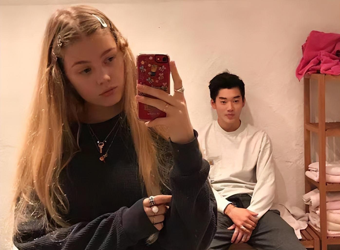 林依轮|林依轮俩儿子回国,与家人齐聚豪宅迎新年太温馨,高大帅气像老爸