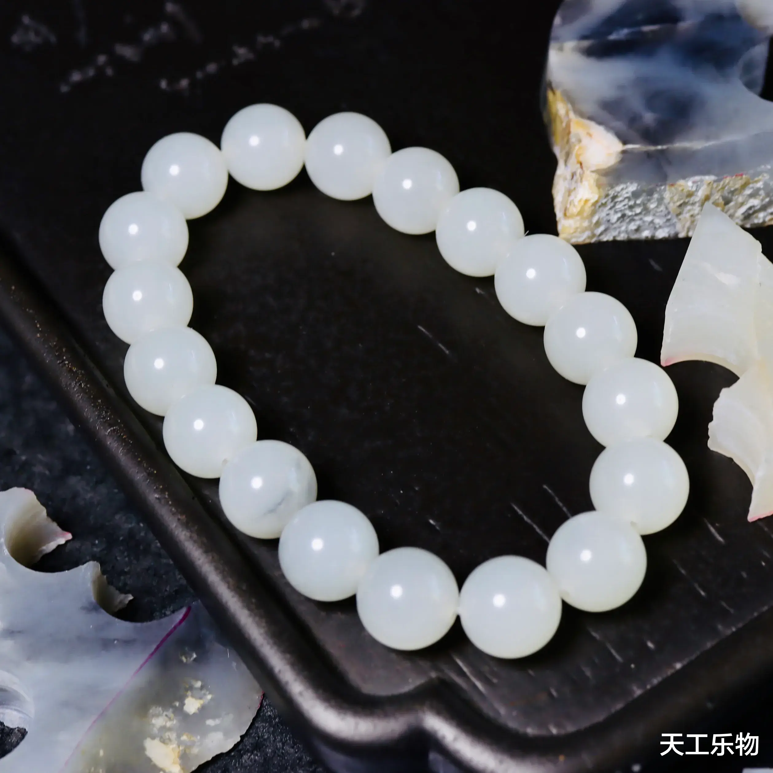 |十公斤的大块青花籽料羊脂玉原石!开不出手镯难道只能车珠子?