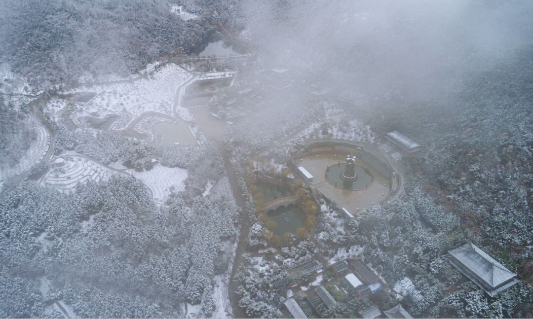 |雪落赤山，人间仙境！