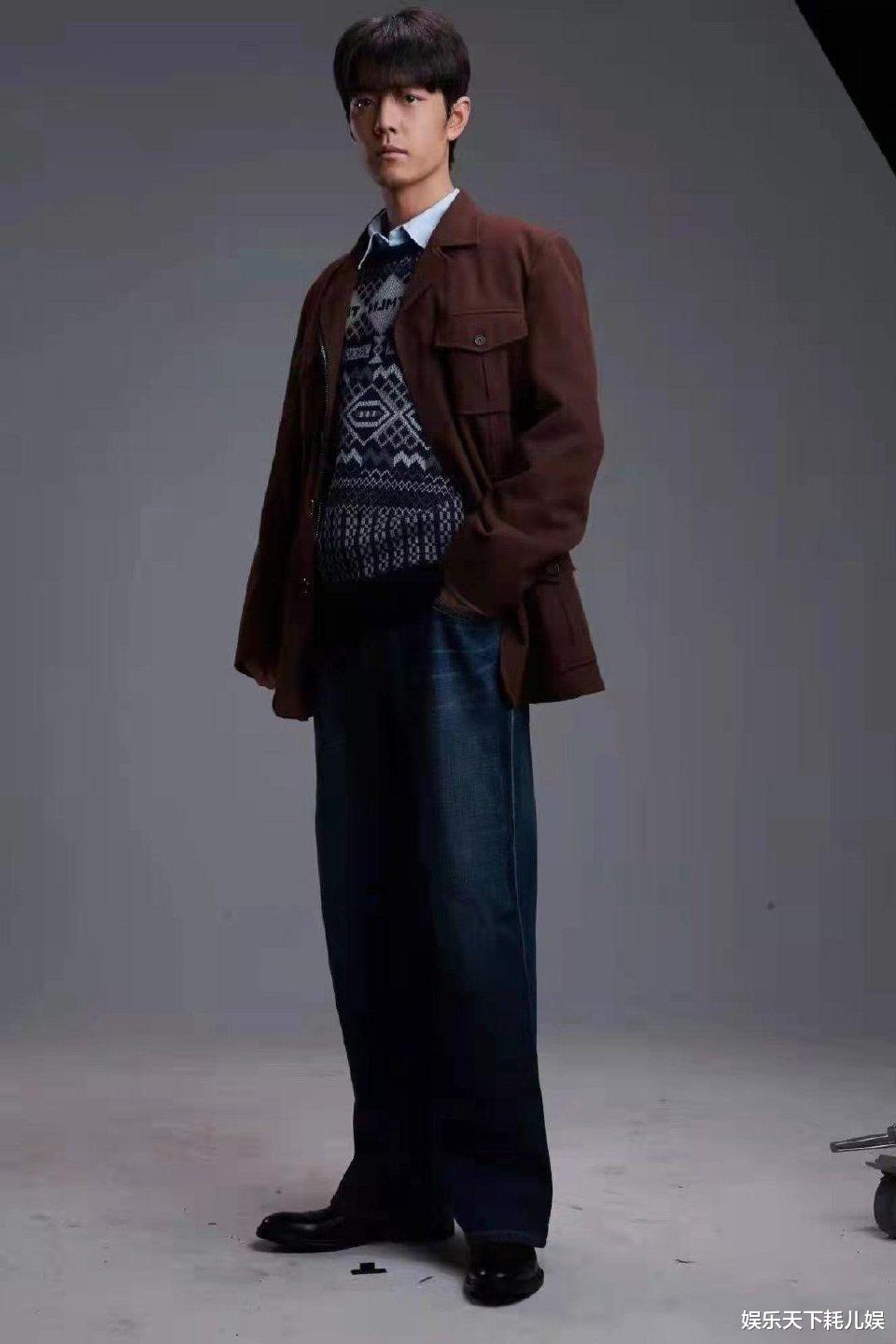 肖战|提前曝光！肖战《梦中的那片海》定妆照，6套造型被黑粉吐槽，反证很成功？