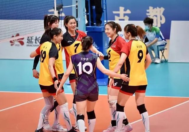 杜清清|山东女排7球员参加训练营，王梦洁杨涵玉杜清清入围，梅笑寒落选
