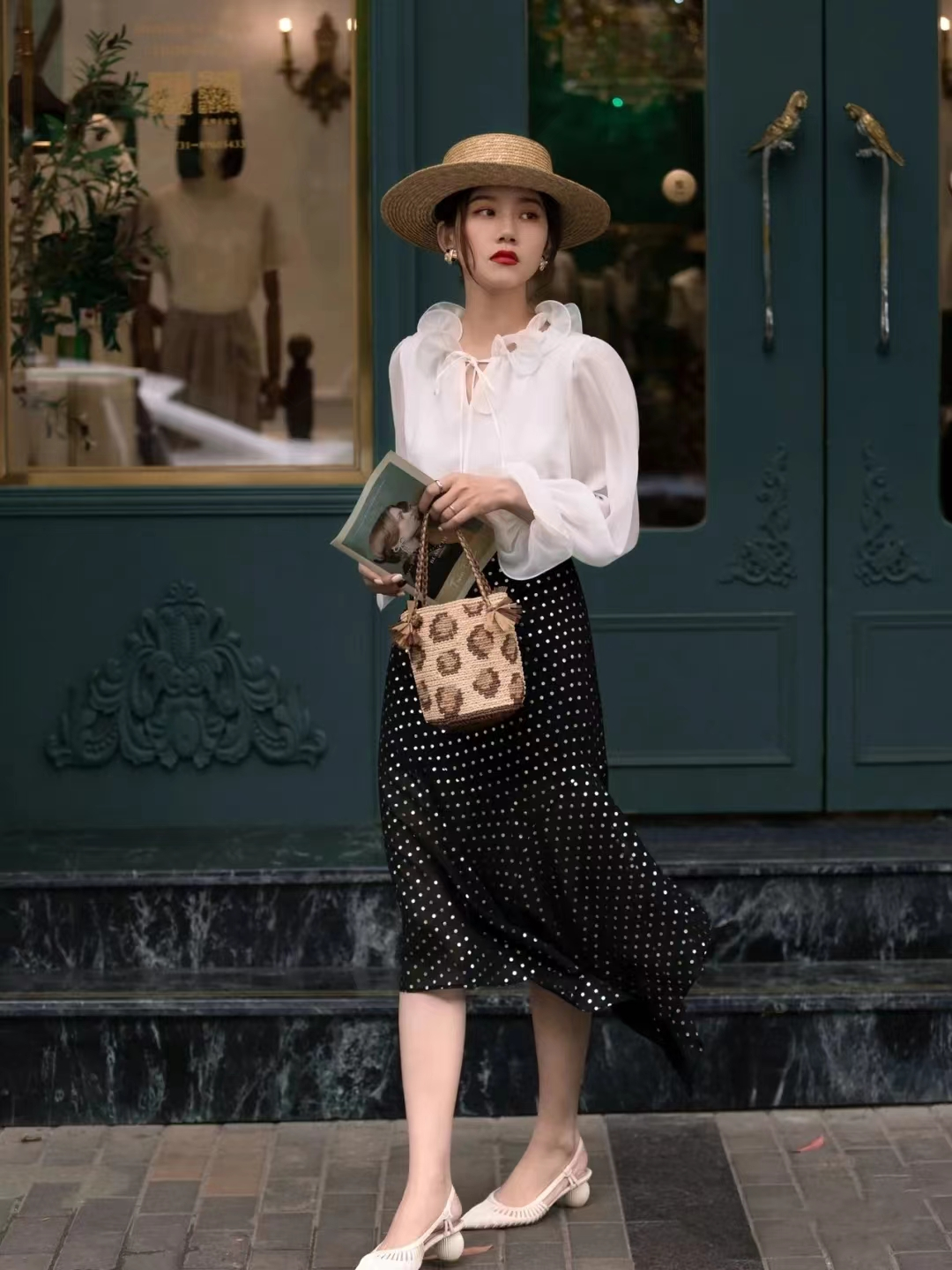 夏季“衬衫+半裙”搭配太美了，掌握这5套搭配，逛街、通勤没烦恼