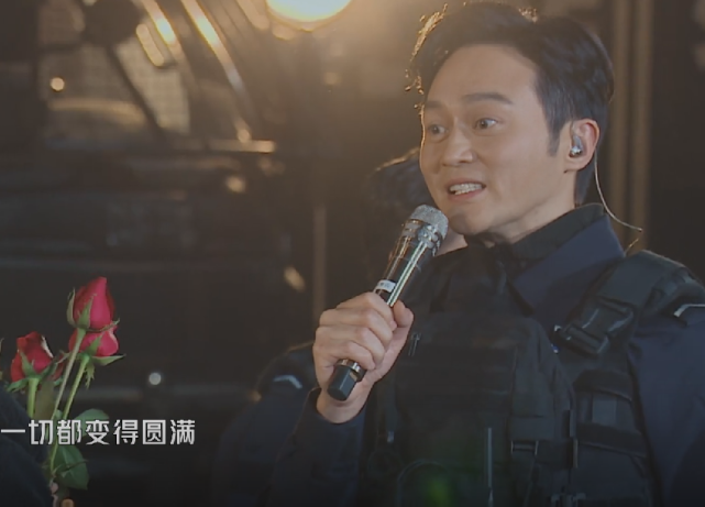 陈小春|收到《滚烫人生》陈小春等8位哥哥同时表白，经历这求婚场面值了