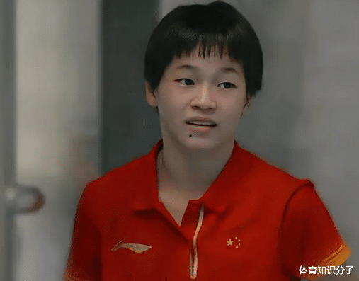 15岁就面对伤病!全红婵贴膏药令人心疼,网友:农村的孩子能吃苦