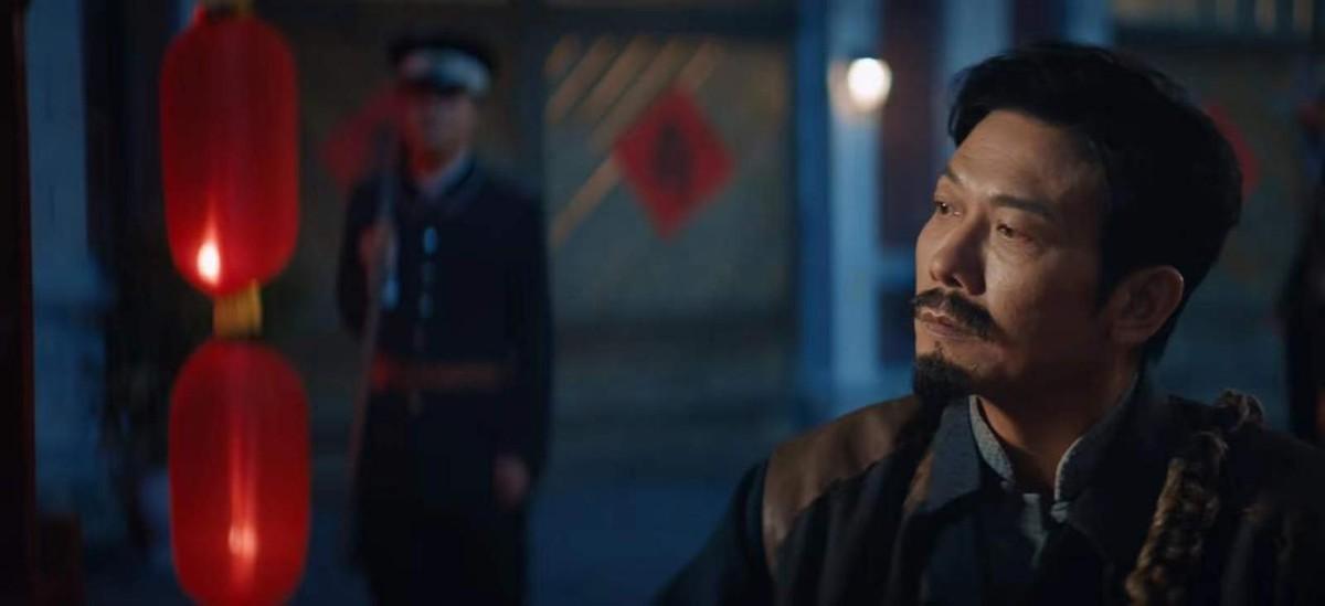 钱小豪|满屏一星，60岁钱小豪拍的烂片，被观众痛骂：直接露肉就行了