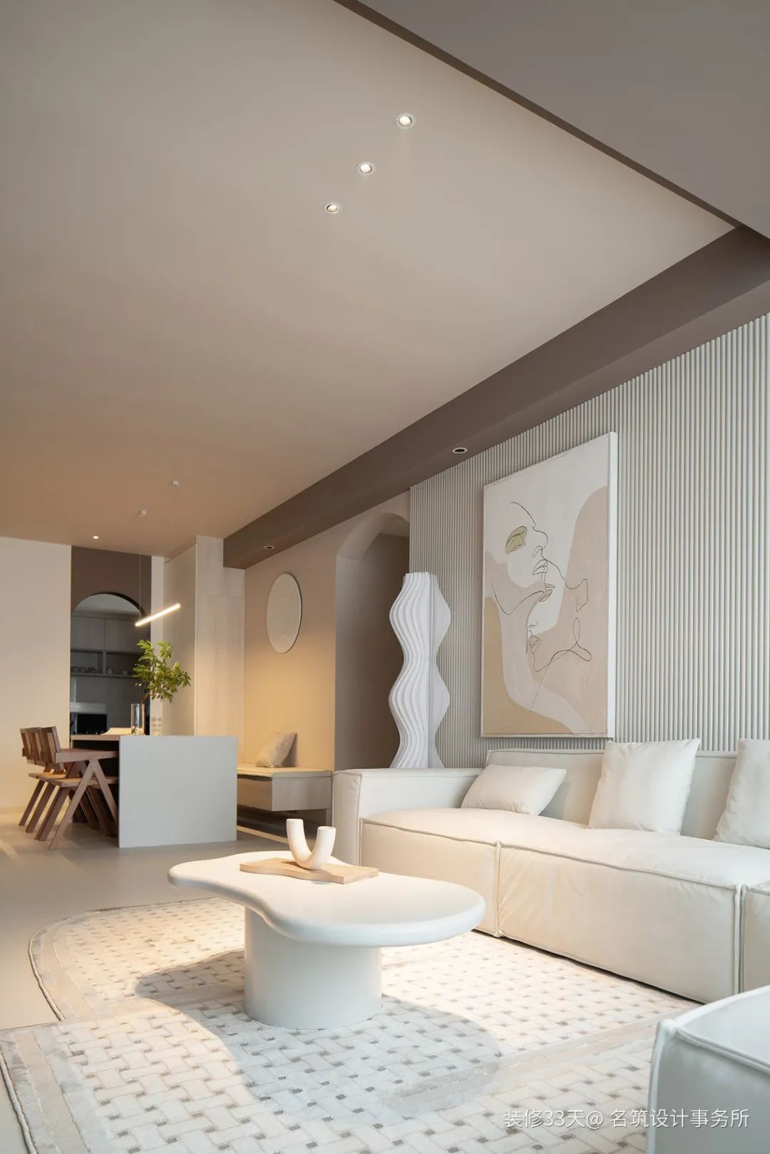 装修设计:102平现代简约奶油色柔美两居