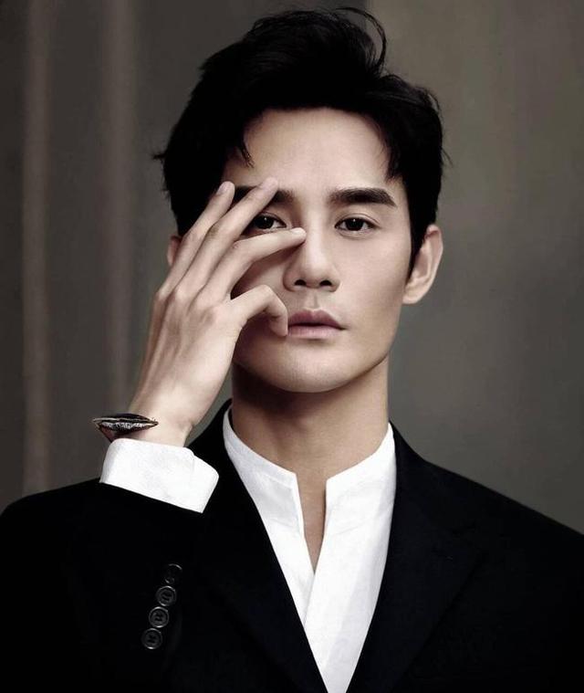 娱乐圈|娱乐圈“男星的手”比女生还“好看”?网友:选对护手霜挺重要的