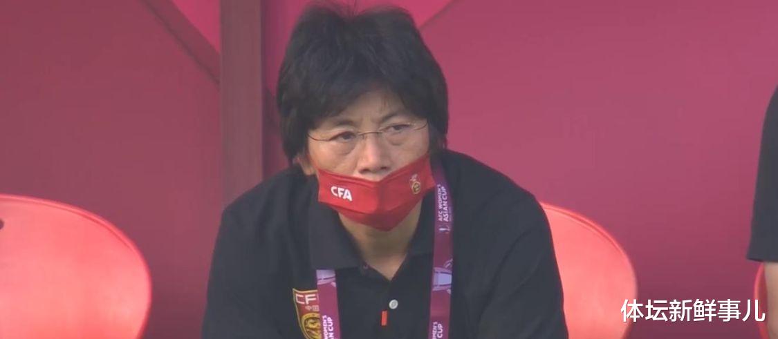 韩国队|9冠！中国女足3-2韩国，2大名宿犀利发声，武磊也表态，谁注意王霜举动