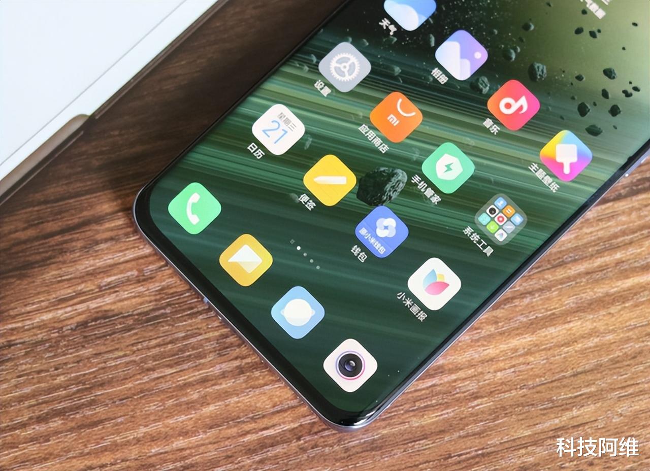 小米科技|小米高端旗舰半价销售，12GB+256GB+IP68防水，无奈依然少人问津