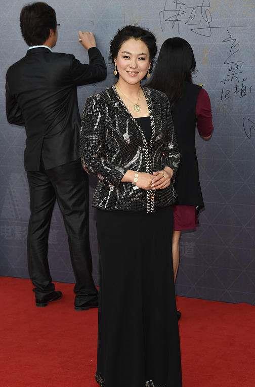 沈傲君|沈傲君：与聂远在一起10年有欢笑有泪水，嫁给乾隆后裔丈夫很幸福