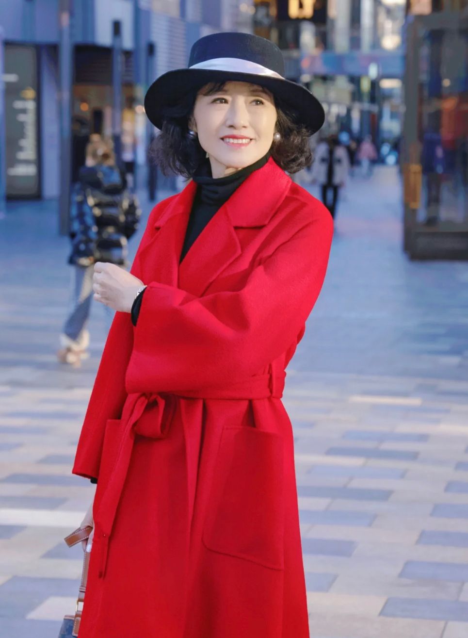 惠普 建议过了60岁的妈妈辈：衣不艳，裙不短，发不长，美得优雅高级