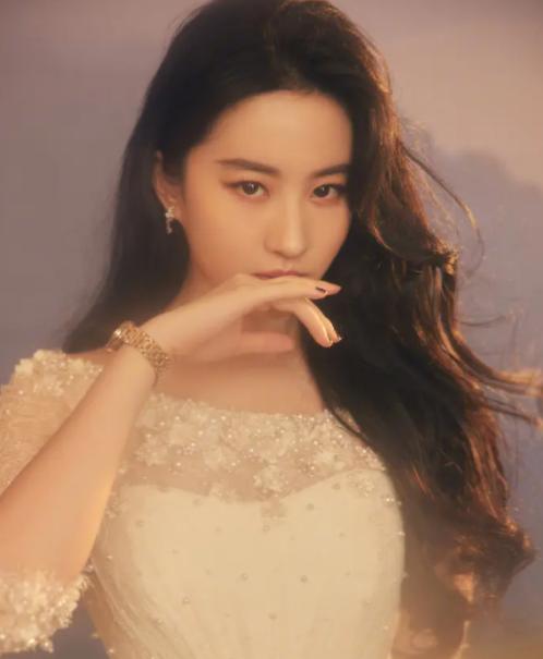 周家怡|漫改剧《狐妖小红娘》将启动,龚俊和刘亦菲有望合作,你期待吗?