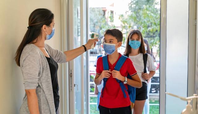 教师|师范院校遇冷了吗?六所部属师范仍然火热,基层教师有过剩现象