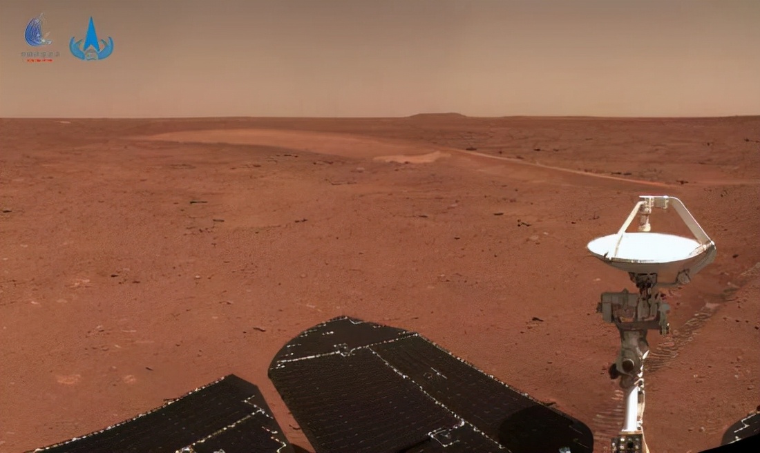 3.25亿公里的深空，天问一号传回与火星的合影，五星红旗格外鲜艳