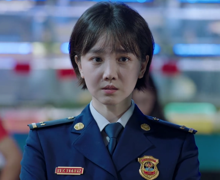 蓝焰突击|《蓝焰突击》首批观众的剧评来了！打分评价都“一针见血”