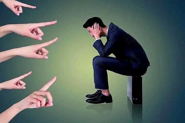 |【职场人际】勤勤恳恳的职场人