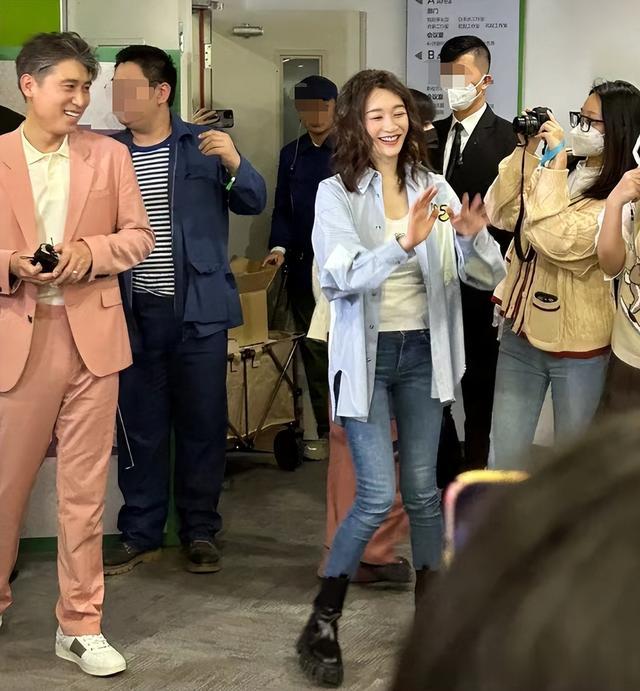 李小冉|梅婷的腿，李小冉的胸，让我看到了中年女星的“性张力”