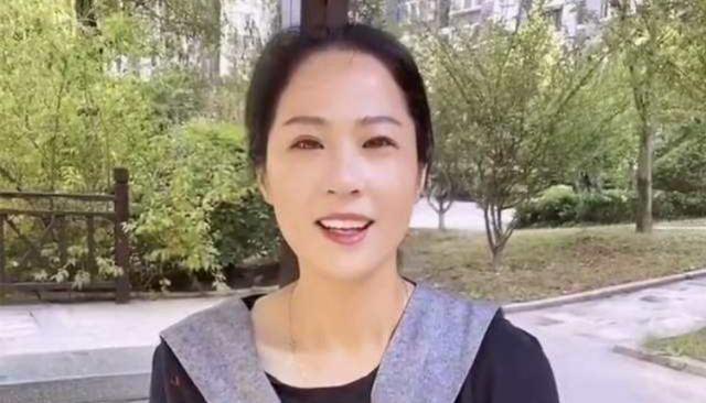 世界冠军|她曾是世界冠军，窘迫时一周生活费仅70块，转战直播界后，她火了