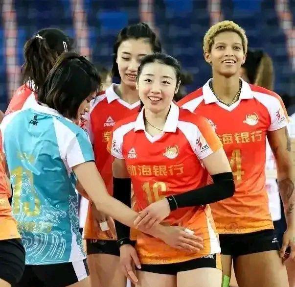 女排|中国女排很有必要成立个舆论管理部门