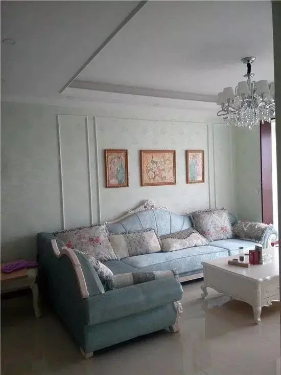 18万装修的房子,被厨房突出的碗柜给毁了,应该怎么办?