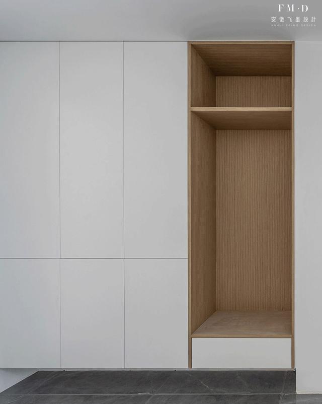 140将大横厅一拆为二，隔出间15儿童房，一儿一女都有地睡了