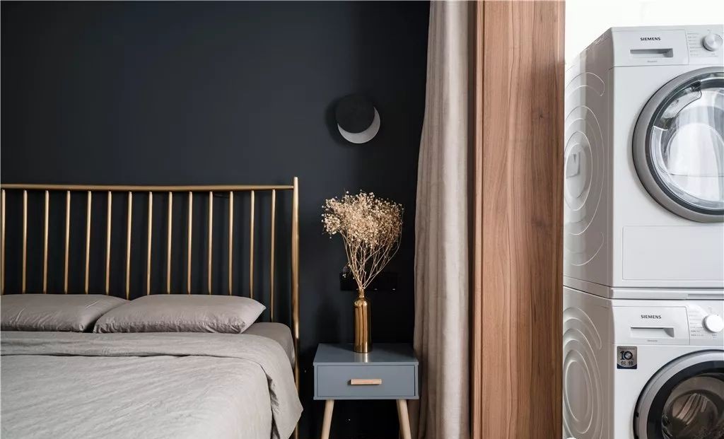 140㎡三房改四房，水泥灰+木色，展现“侘（chà）寂”之美