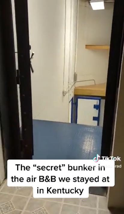 网上租的豪华民宿竟有"隐藏地堡"网友顺藤摸瓜,挖出一桩离奇命案