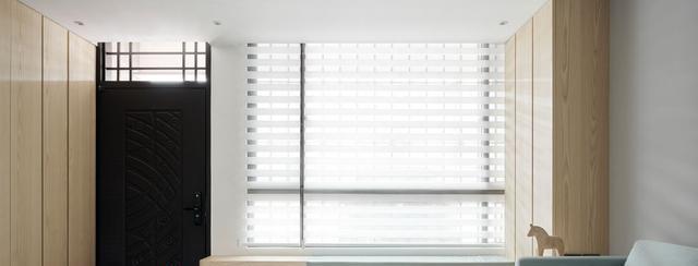 事实证明,装个卡座不限空间,只讲究舒适度,沙发、榻榻米都省了