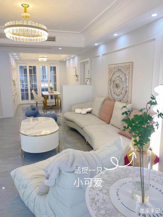 山东夫妇拒绝“过度装修”,把131㎡家装修得堪称教科书,太有品味了